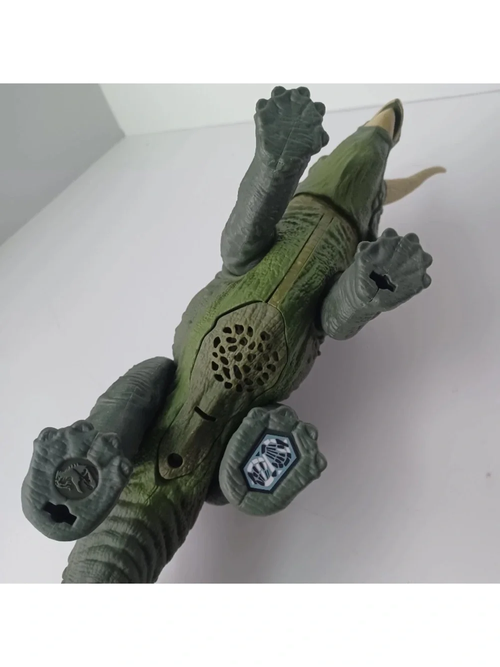 Jurassic Park World Reimagined Legacy Collection Real Feel Triceratops Figure